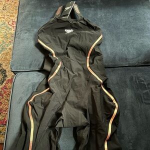 NWT Speedo LZR Pure Intent Closed Back Tech suit - Size 25.